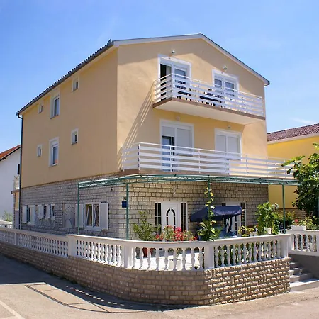 Studio 4172h
